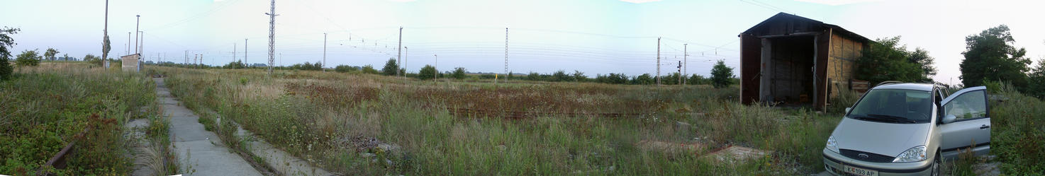 Panorama at the station from NE to SW along the tracks