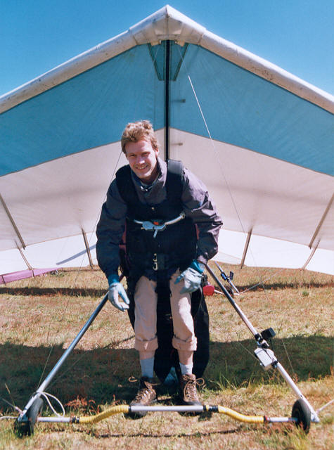 Henrik put on his hangglider