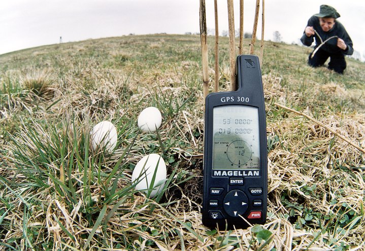 GPS and eggs, Andreas F. with dowser on CP, view N