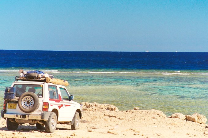 We could have positioned ourselves another 150 meters closer by walking on the reef (please don't).