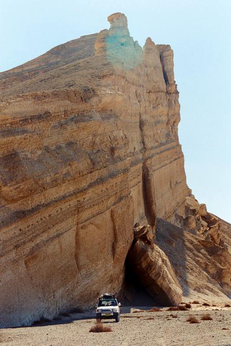 This location is on the Qusayr-Qift Highway on the way to the DC.