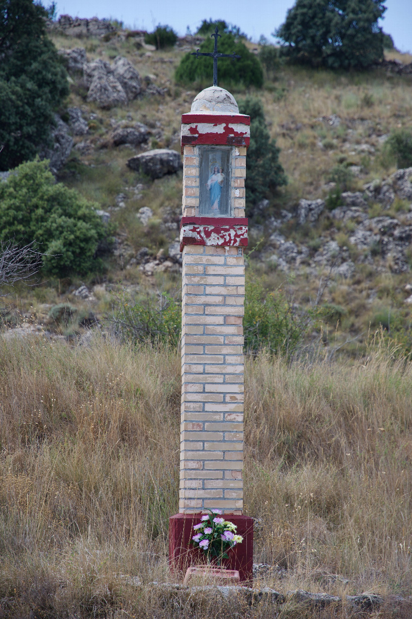 A small roadside shrine, next to where I parked (317m SW of the point)