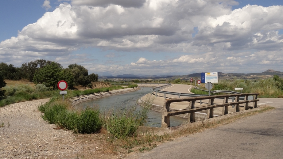 Road crossing the Canal de Terreu