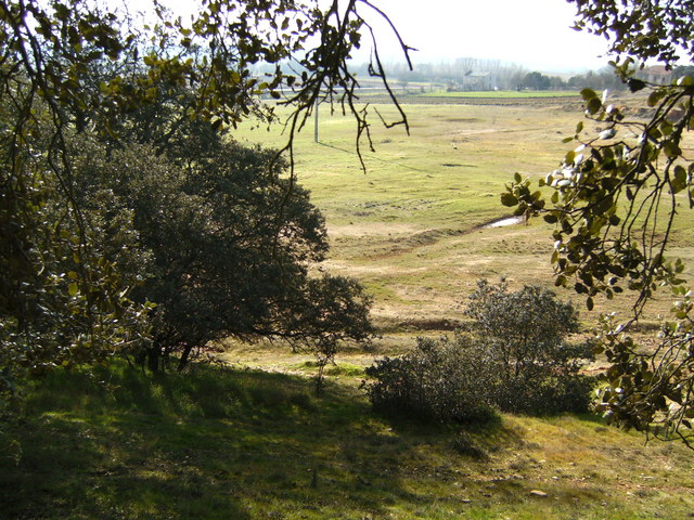 10 m zum Punkt im Schatten im Vordergrund / 10 m to N42W06