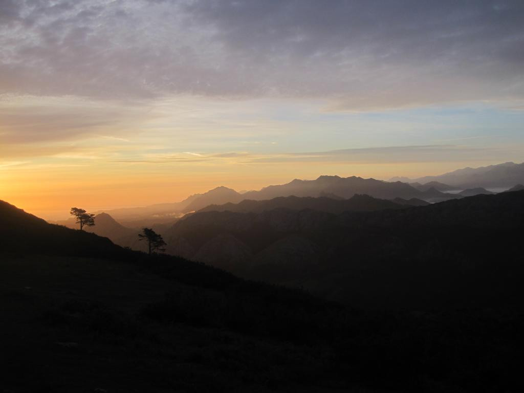 sunrise at Mirador del Fito