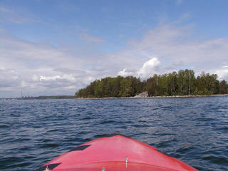 #1: At the confluence! View north, the island of Bergskämmö in front.