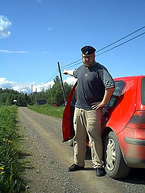 Pekka pointing to the south.