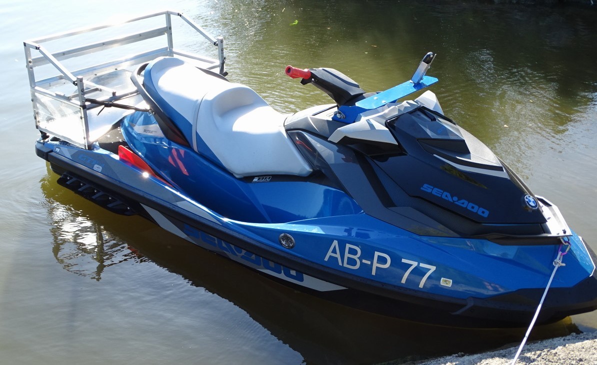 Jetboat with second GPS on Start / Jetski mit 2tem GPS am Start