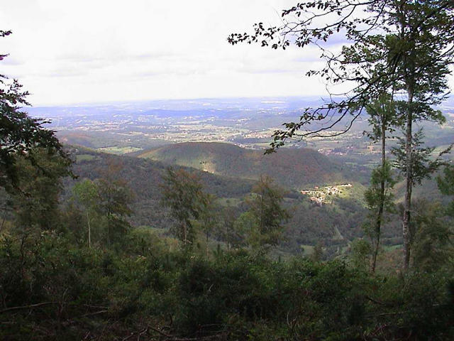 From the same point, looking NW towards Garonne river plain.