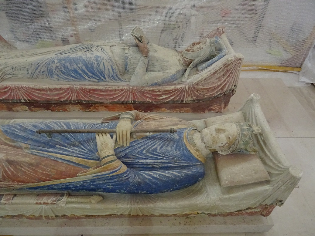 Henry II and Aliénor d'Aquitaine tombs
