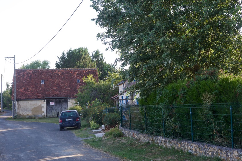 A close-up view of the residential area “Les Loges” just West of the point