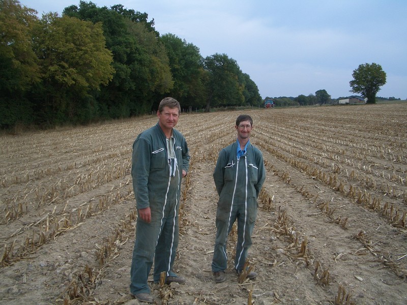 The two curious farmers of l’Épinet