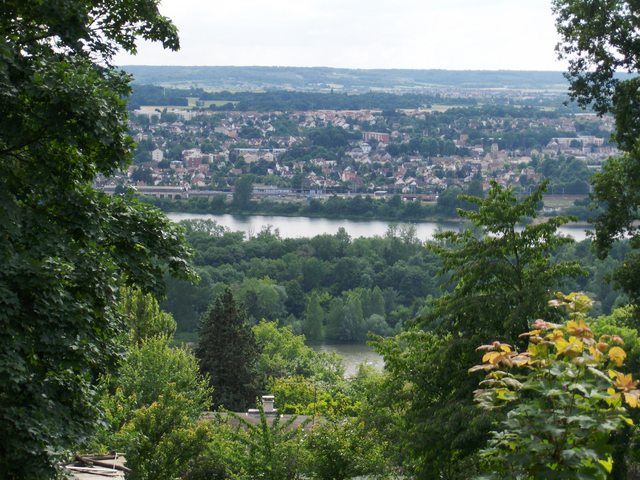 VIEW OF SEINE RIVER COMING BACK FROM CP IN THIS SIDE OF THE SHORE TRIEL-SUR-SEINE ON THE OTHER SIDE VERNEUIL-SUR-SEINE