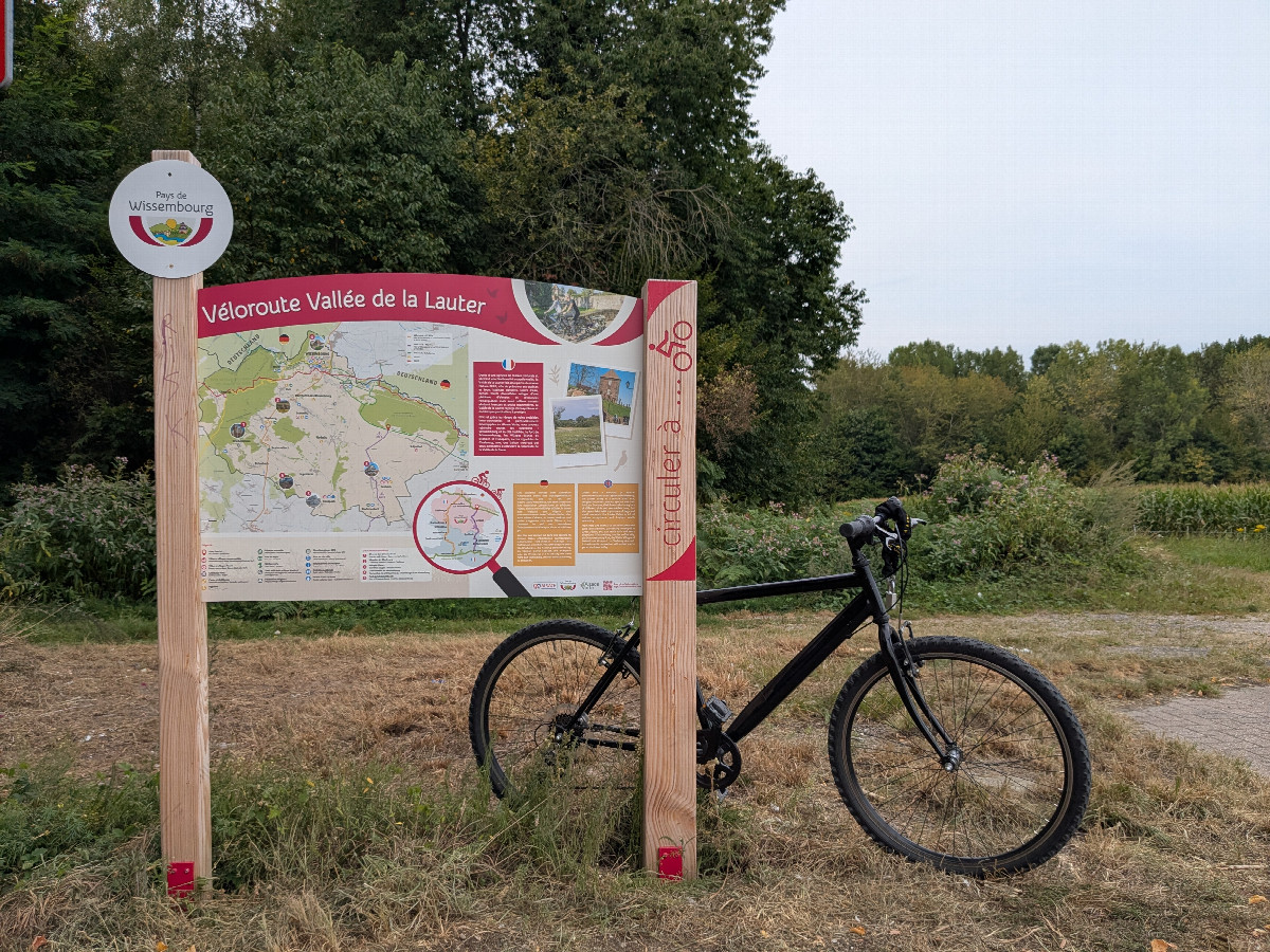 the cycle network map with the confluence just 10m away