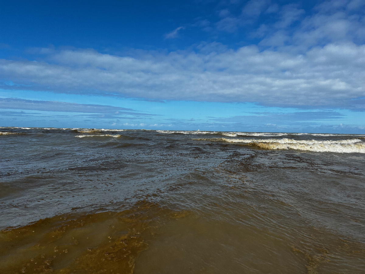 Looking north across the North Sea towards the confluence point, 84m away.  (A ferry is visible in the distance.)