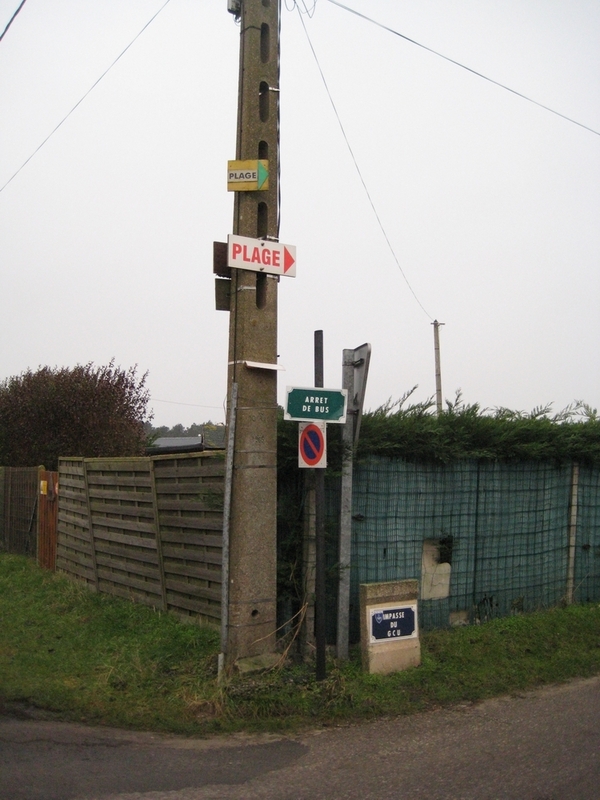 sign to nearby parking area