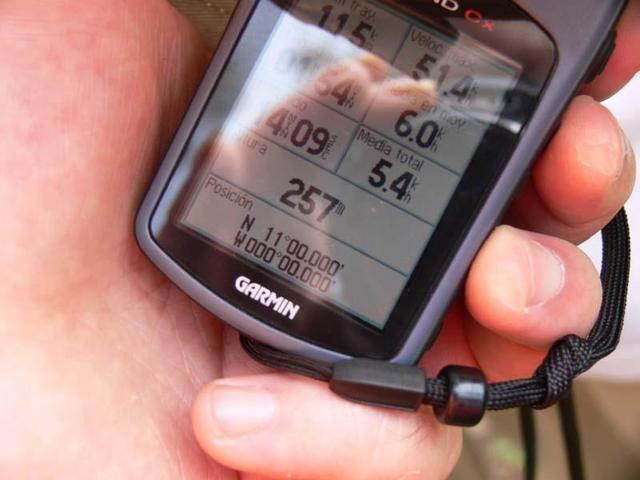 GPS indicando la confluencia 11N 0 - GPS showing the confluence 11N 0
