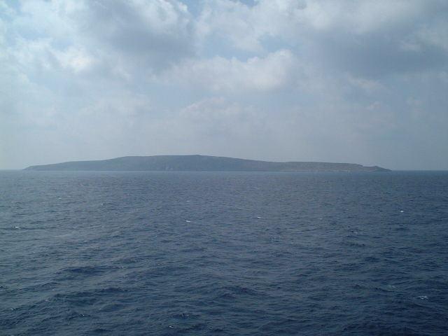 Ghavdopoúla Islet seen from the confluence towards South