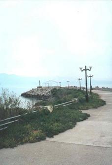 #1: Lonely pier 1.5 km from the confluence