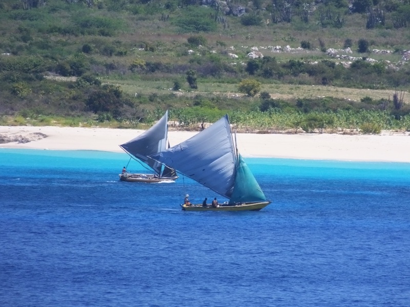 Sailing boats in the Canal de la Tortue