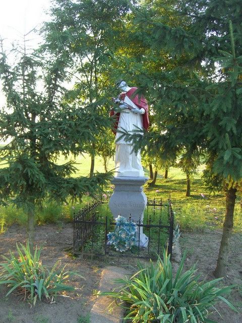 Religious monument nearby / Ein kleiner Altar in der Nähe