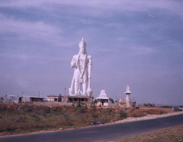 40 meter statue of Lord Hanuman off NH9 near Vijayawada