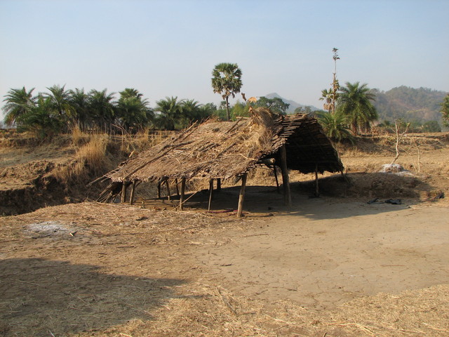 A shelter at the beginning of the hike