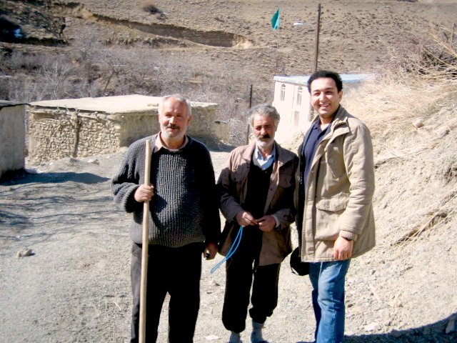 With the two remaining inhabitants of Khovārs