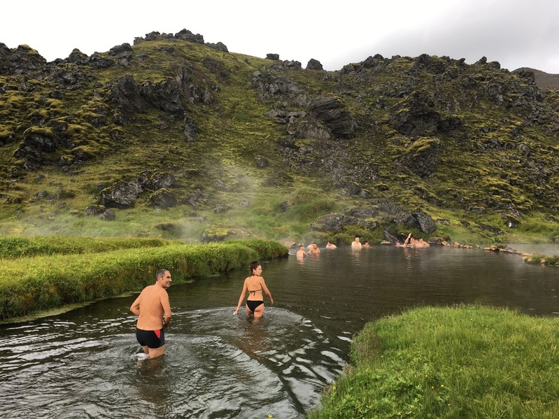 The hotsprings Brennisteinsalda Laugasvæðið in 3 km Distance