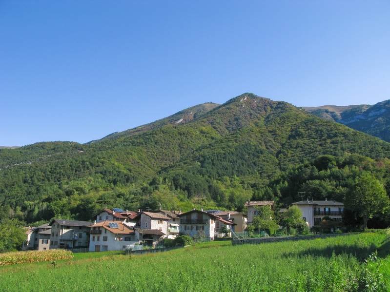 Vigo Cavedine: Starting point of the walk