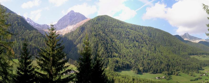 Panorama NORTH, towards the ZILLERTALER ALPEN