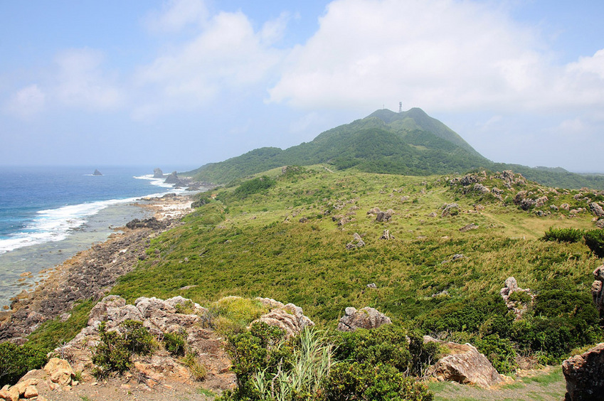 Takara-jima, or Treasure Island, is where we arrived in the late afternoon of the confluence visit. It is a tiny but beautiful subtropical haven 22km north-east of the confluence. 