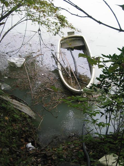 I found this old boat to take me to the confluence.
