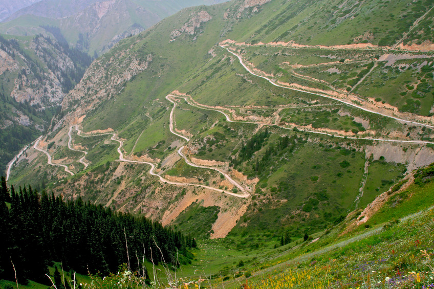 Moldo Ashuu Pass - reaching from Son Kol