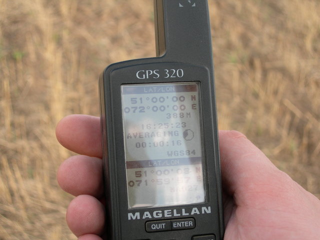 51N 72E On Magellan 320 screen