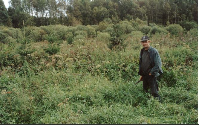 Mr. Antanas Ðarpnickas, carrot farmer