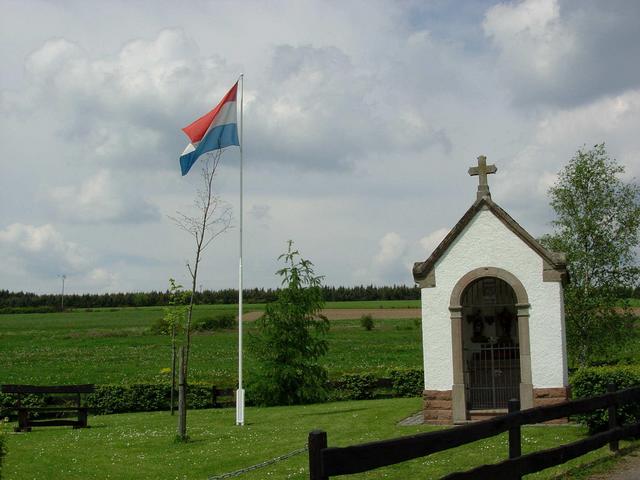 Chapel abaut 600 Meter southeast from Point / Kappelle ca: 600 Meter südöstlich vom Punkt