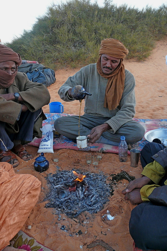 Ali making Touareg tea