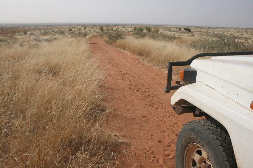 Over a sandy pass we followed donkey cart tracks