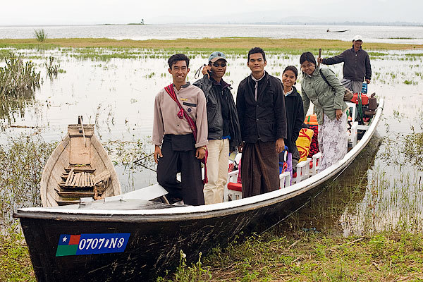 Arrival by boat with the degree confluence visit team