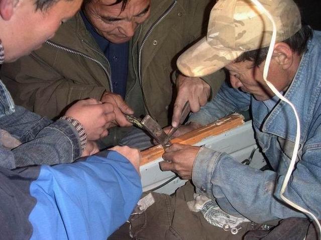 Repair - many hands....  or too many cooks...?