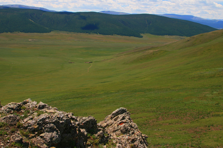 Another South: Greater view of Dakhyn Gol (Дахийн Гол) valley