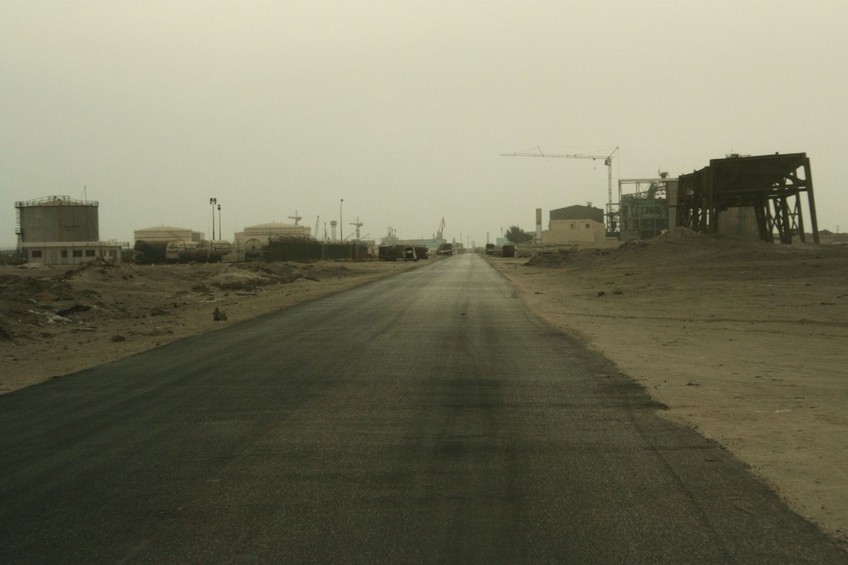 The road to the port