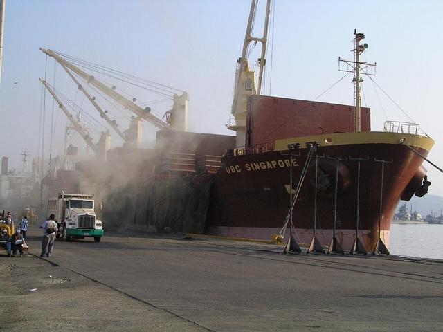 The "UBC Singapore" loading clinker at Manzanillo, Mexico