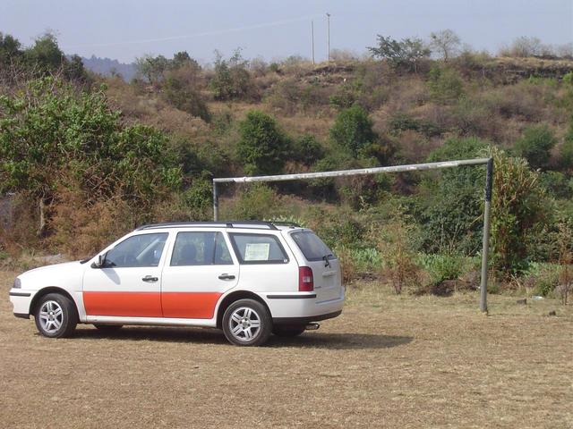 Taxi at goal post