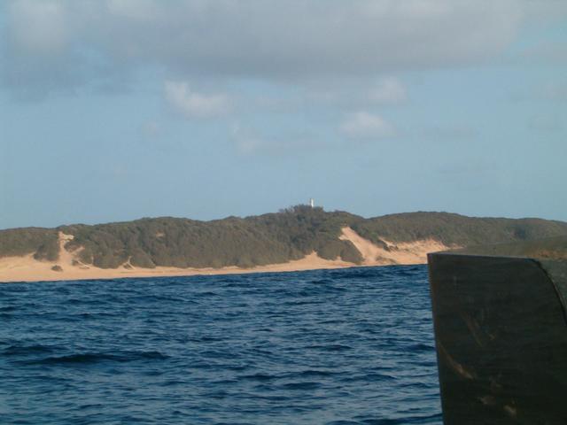 Facing NNW: The lighthouse on Inhaca just visible on the horizon.