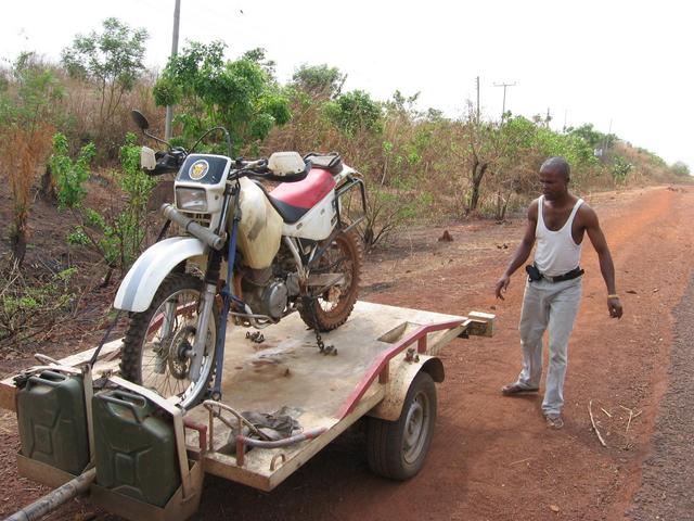 Matthew off-loading the bike