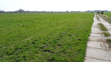 #1: Area of 52N 6E from a distance of 100 m