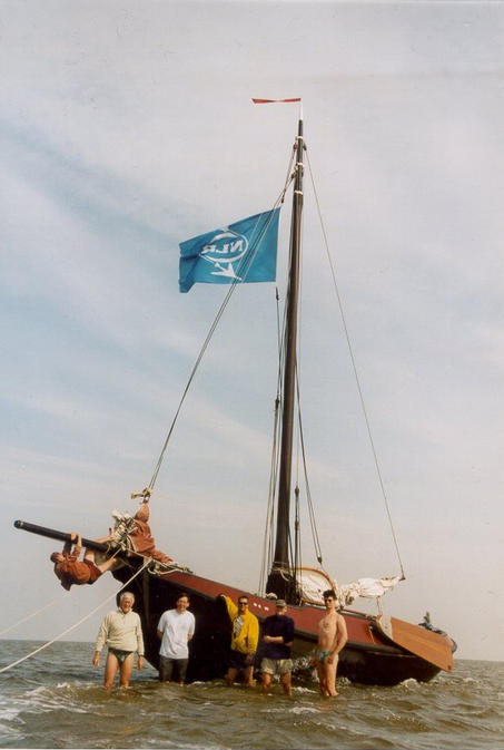 Parked boat with crew in front. From l2r: Axel, Koos, Edwin, Geert Albert, Hein and Frits.