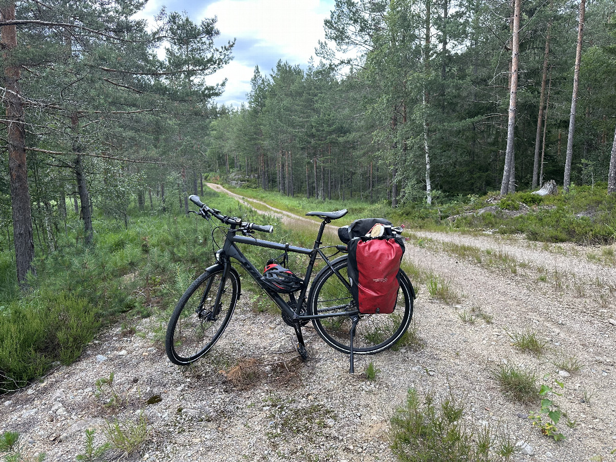 Bicycle Parking at the Confluence in 700 m Distance.